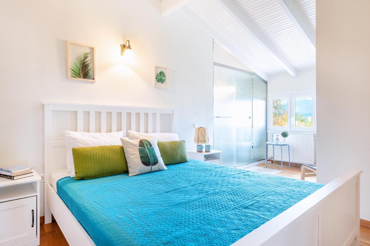 Spyrelia Villa With Private Pool & Outdoor Hot Tub 达西亚 外观 照片