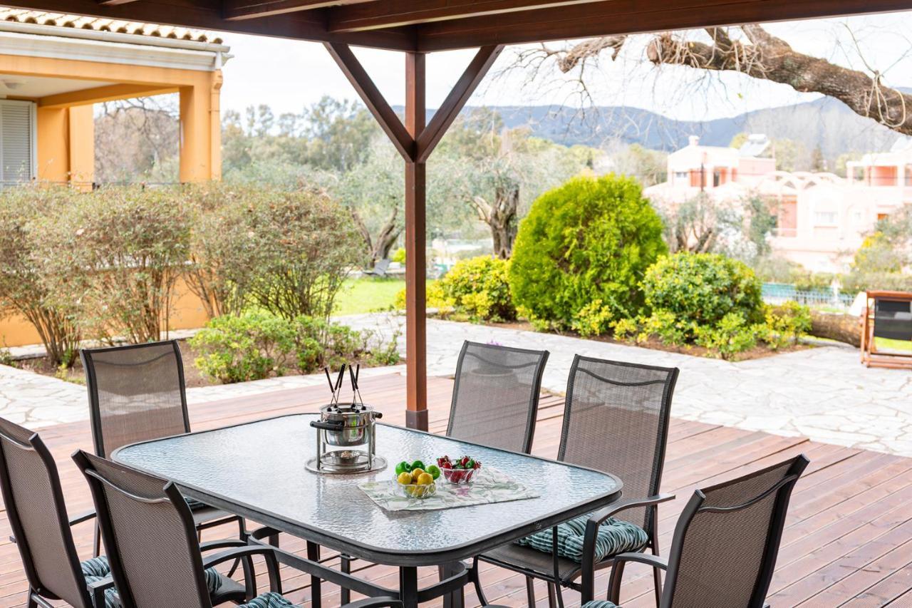 Spyrelia Villa With Private Pool & Outdoor Hot Tub 达西亚 外观 照片