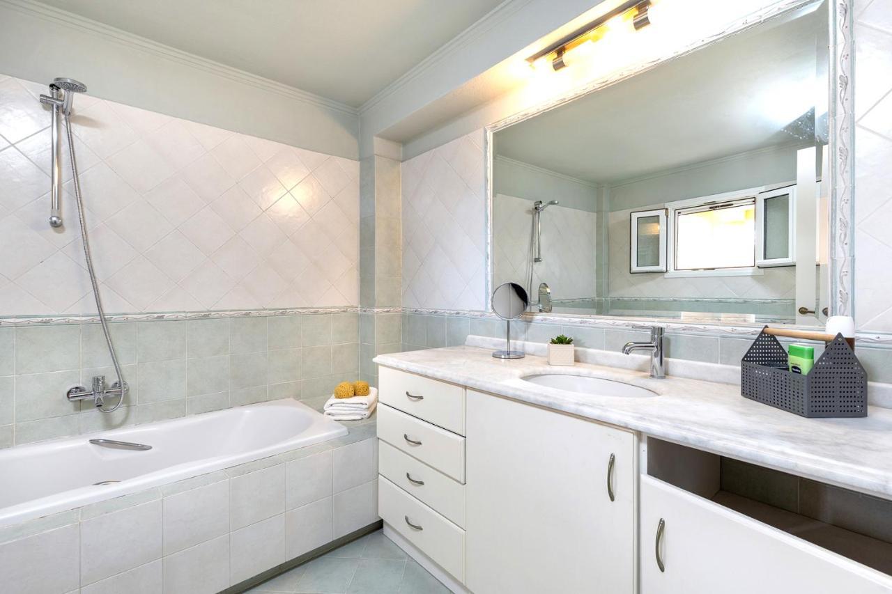 Spyrelia Villa With Private Pool & Outdoor Hot Tub 达西亚 外观 照片