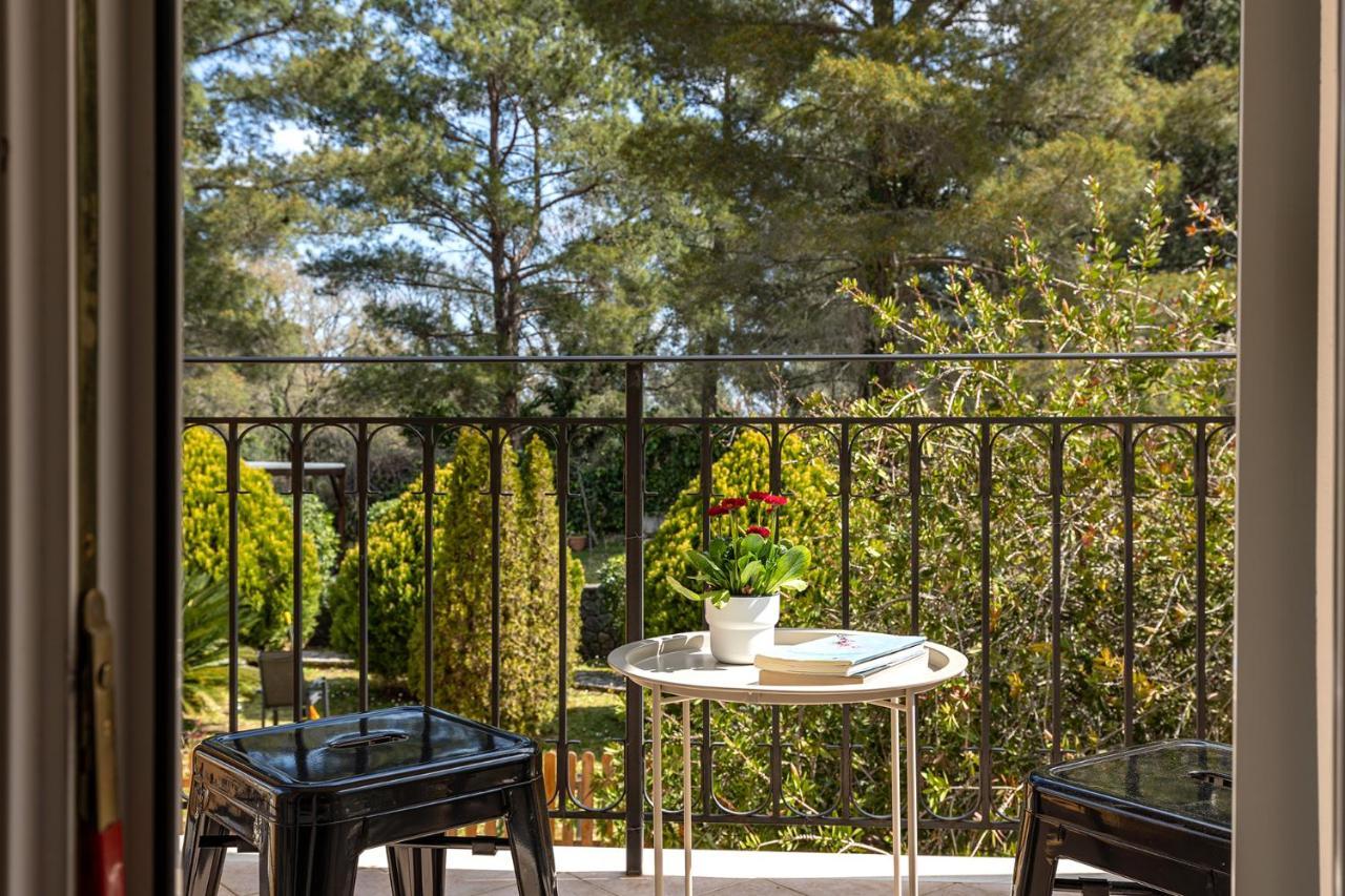 Spyrelia Villa With Private Pool & Outdoor Hot Tub 达西亚 外观 照片